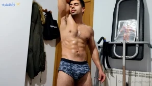 Gymsaul - Muscle Worship in the Forest Flexing in my car also Great part 3