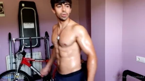 Gymsaul - IMPRESSIVE definition amp Muscle Control Flexing Biceps from part 3