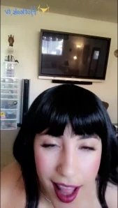 Laylanyx - My skin is so soft come feel it part 1