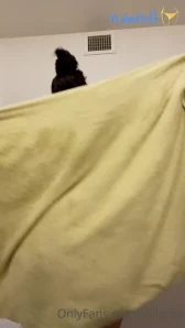 Laylanyx - This wand just makes my pussy sparkle part 1