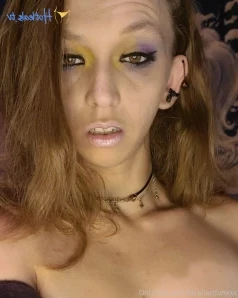 Tarafootfunxxx - GIANTESS Outdoor at the park VIDEO part 3