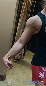 Sophmuscle - had fun flexing this day