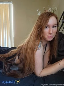 Redpunzelle - Fun fact I LOVE to be spanked This is sort of light but part 2