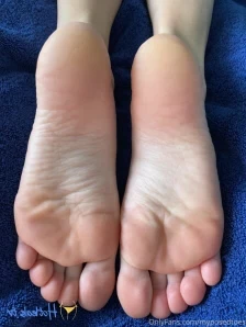 Myposedtoes - Please don t tickle my feet REMINDER 4 more days to get