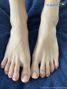 Myposedtoes - Do you miss cum covered toes posts like this Also I am part 2