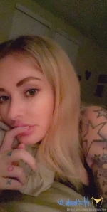 Lauraluxfree - MY FIRST EXPLICIT SPREAD PUSSY VIDEO EVER - 12 mins i