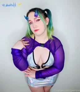 Gwenpie - Feeling like a queen lately Pic by Ashley Rockstar Boudoir part 3