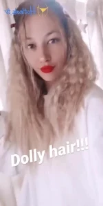 Alicenz - Im getting ready to stream here soon whos awake D