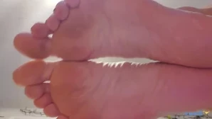 Longfootlola - The biggest most beautiful and majestic feet you have part 5