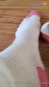 Longfootlola - Stretching out these tiny socks with my towering feet I part 5