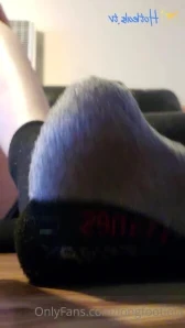 Longfootlola - My feet are so incredibly long it is sometimes hard to part 5