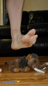 Longfootlola - My feet are so incredibly long it is sometimes hard to part 18