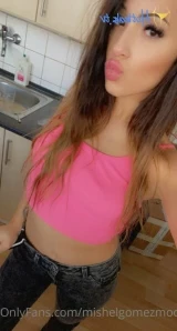 Mishelgomezmodel - I loveeee this sport set Makes me wanna go to the part 11