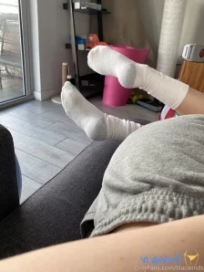 Lilacwinds - Toes up part 3