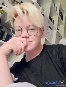 Knox_sinclair - Waiting to get filled up before bed part 8