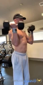 Brockperry - Cumming all over my abs after a long day