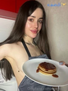 Eva_torrid - When I was all wet after filming the video I rewatched