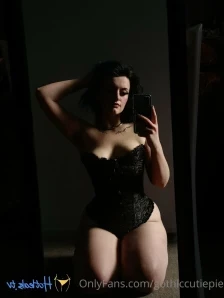 Gothiccutiepie - For my armpit lovers part 2