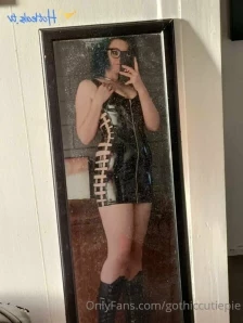 Gothiccutiepie - I wish I had your hands all over me part 2