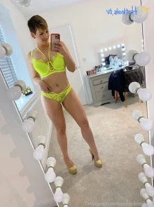 Hannahbrooks25 - MONDAYS NAUGHTY LIVE SHOW WILL BE 4PM GMT DONT MISS