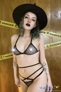 Melthewhalefree - Taste the rainbow my no PPV page is only 7 I post on part 2