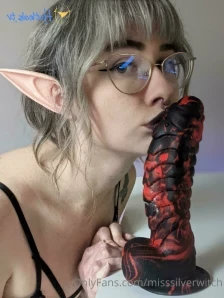 Misssilverwitch - I think I m gonna edit together a cute little split part 2