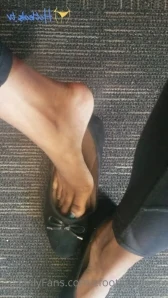 Cfootgoddessx - Pathetically small compared to my foot