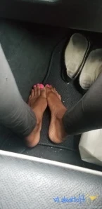 Cfootgoddessx - Goddess sock toe tease