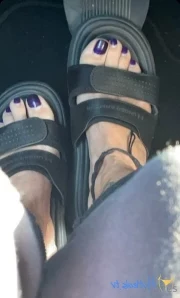 Ajonesfeet - Sorry for not being on in a while April is having some