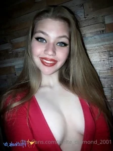 White_diamond_2001 - Do you like my long legs honey part 2