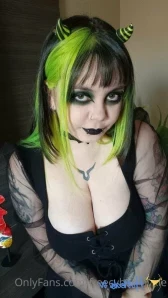 Freecyber_nyxie - what are your plans for this halloween