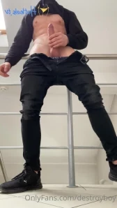 Destroyboy - Do you like white outfits I like the contrast of my skin 