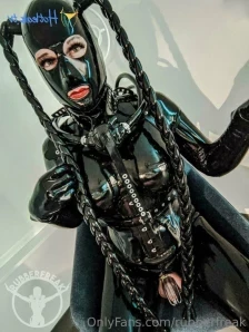 Rubberfreak - Happy gas mask Monday