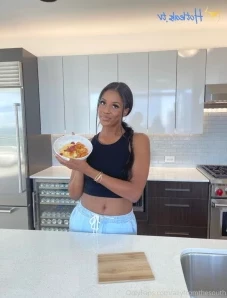 Allyfromthesouth - Who s coming to my livestream tonight Check my page part 4