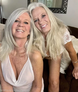 U141419019 - New twin pics coming Thursday Hopefully OnlyFans leaves