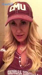 Brandi_love - Your invited to dinner part 3