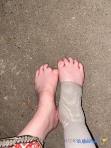 Pictureimperfect - Tryna pose my way outta this jelly belly lol part 3