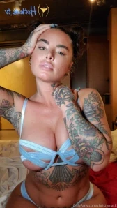 Christymack - Cum get me