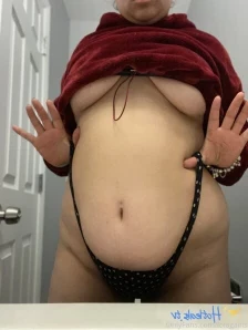 Lolagains - I m looking for a local subscriber to fuck me and feed me