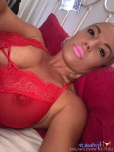 Britishbethany - BRAND NEW TO ONLYFANS Wet amp wild hollymay69 loves part 2