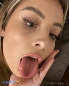 Aimeecruz - Omg babe over 40 minutes of double penetration I ve never