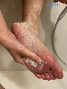 Italianfeetluv - I wanna crush you