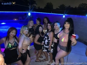 Kittyboomboom34 - Can t wait to get in the car again tonight