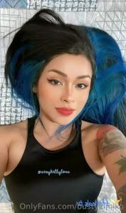 Bustykimiko - Hii Do you think I have my hairy pussy or not Write me