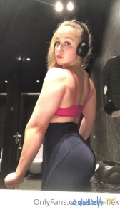 Beth-flex - CLICK ON if you like MUSCLES