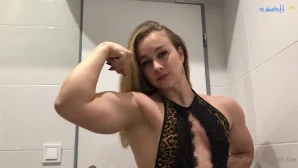 Beth-flex - Halloween is almost here part 2