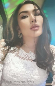 Xtinarob - I loooove the way my friend curled my hair If it can only