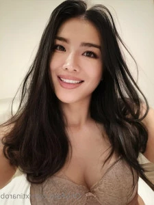 Xtinarob - Tried Hypoxi look at the bruises on my legs lol