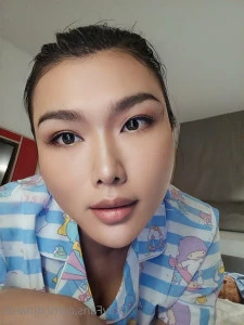 Xtinarob - Felt cute here Today is so boring Can you suggest a good