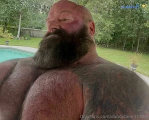 Daddybear315lbs - Belly rubs